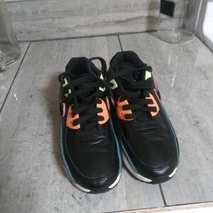 Females air max